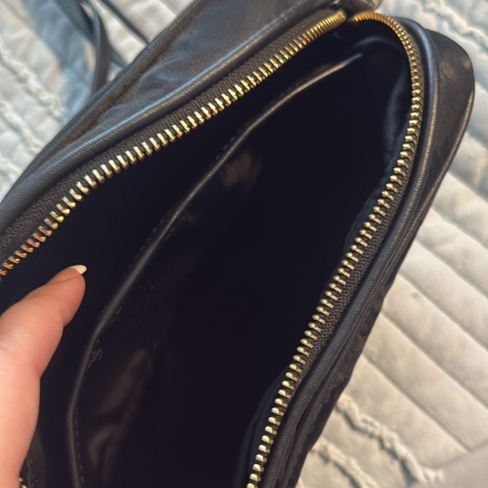 Michael Kors Crossbody - Picture 6 of 6